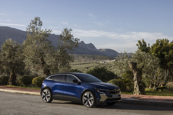 En Pologne, la ville de Cracovie électrifie sa flotte avec des Renault Megane E-Tech Electric