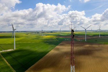 Face au mur énergétique, les énergies renouvelables passent à la vitesse supérieure