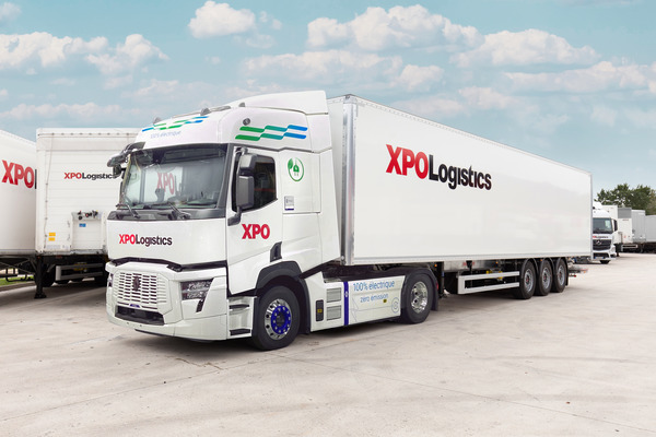 XPO Logistics accélère sa décarbonation avec une commande de 165 camions électriques Renault Trucks